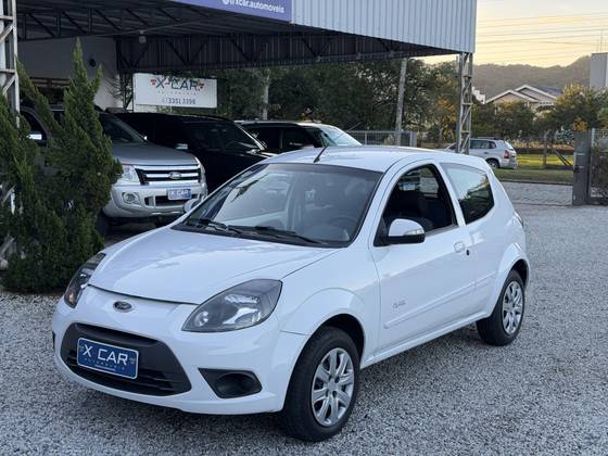 FORD KA 1.0 MPI 8V FLEX 2P MANUAL FORD KA 1.0 MPI 8V FLEX 2P MANUAL